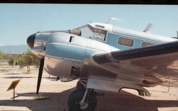 Beechcraft Super D-18 – N6000V