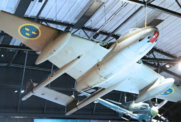 de Havilland DH-100 Vampire (Swedish version)